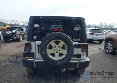 2016 Jeep Wrangler Unlimited Sport из США, поврежденный, VIN 1C4BJWDG1GL205738